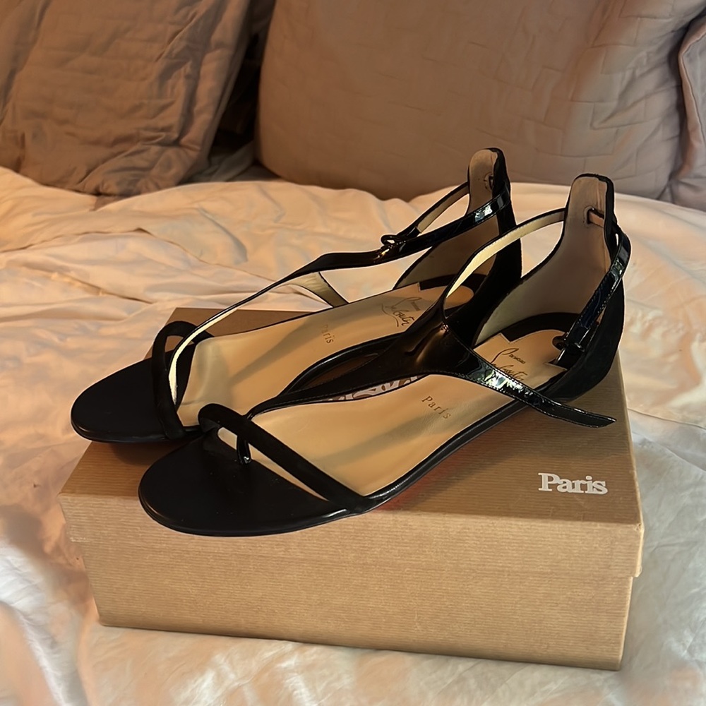 Christian Louboutin Athena Flat Sandal Suede and Patent Excellent Condition 41.5
